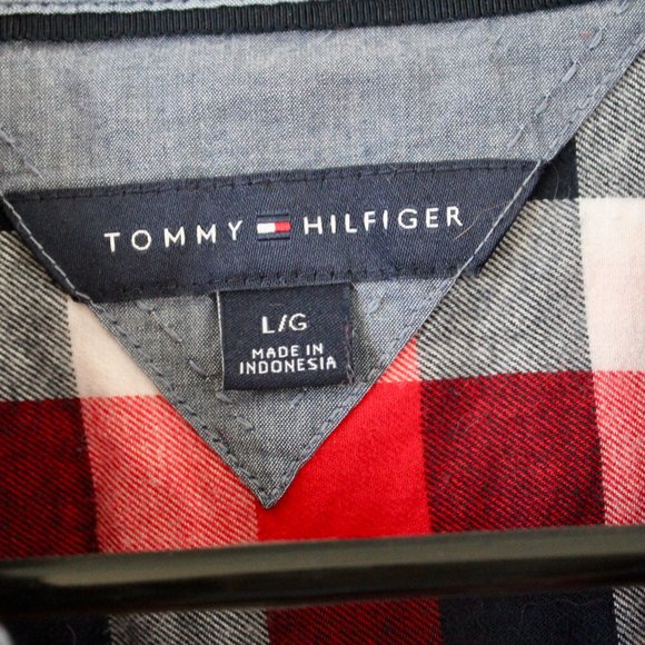 Red Women's Flannel Long Sleeve - Picture 4 of 9